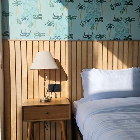 The Little Island Resort ロスカーベリー エクステリア 写真