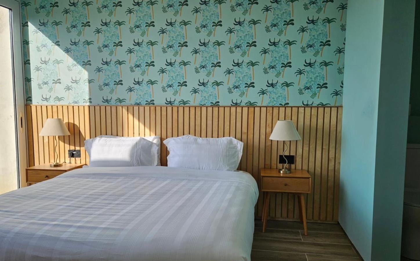 The Little Island Resort ロスカーベリー エクステリア 写真